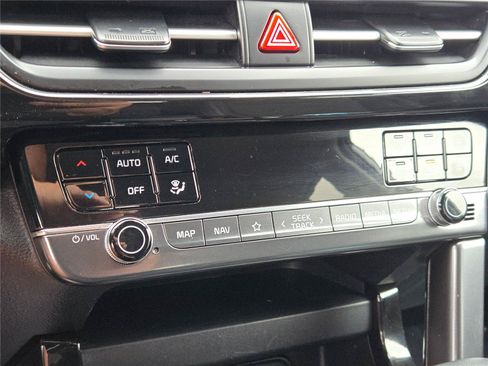 Used 2025 Kia Seltos S FWD image 33