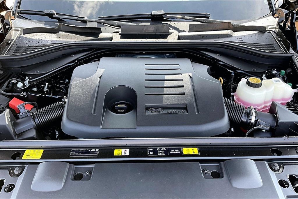 New 2026 Land Rover Range Rover Sport SE AWD/4WD image 11