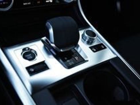 New 2024 Jaguar XF R-Dynamic SE image 28