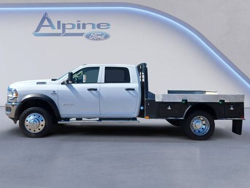 Used 2020 RAM 5500 Tradesman w/ Chrome Appearance Group image 2