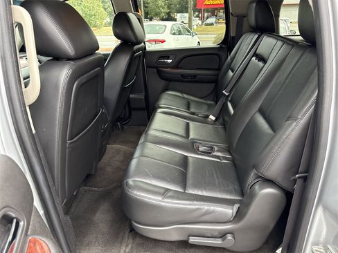 Used 2012 Chevrolet Suburban LT w/ Luxury Package image 11