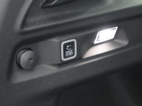 New 2025 Jeep Grand Cherokee L Altitude image 27