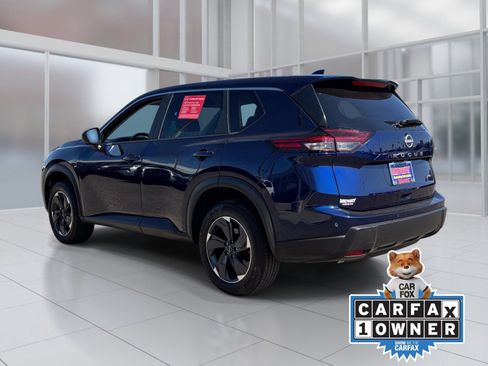 Certified 2025 Nissan Rogue SV AWD/4WD image 4