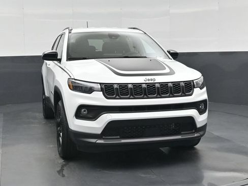 New 2026 Jeep Compass Latitude AWD/4WD image 33