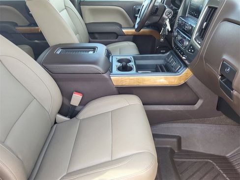 Used 2018 Chevrolet Silverado 1500 LTZ w/ LTZ Plus Package image 10