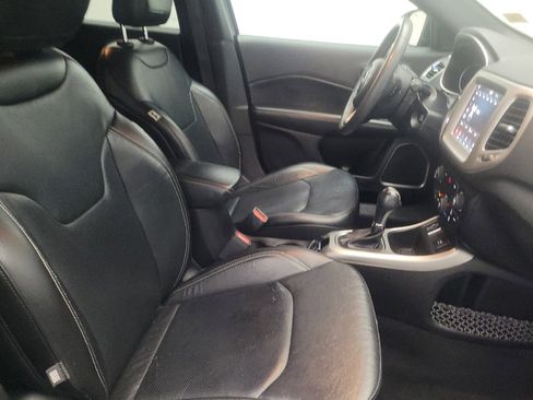 Used 2021 Jeep Compass Latitude FWD image 21