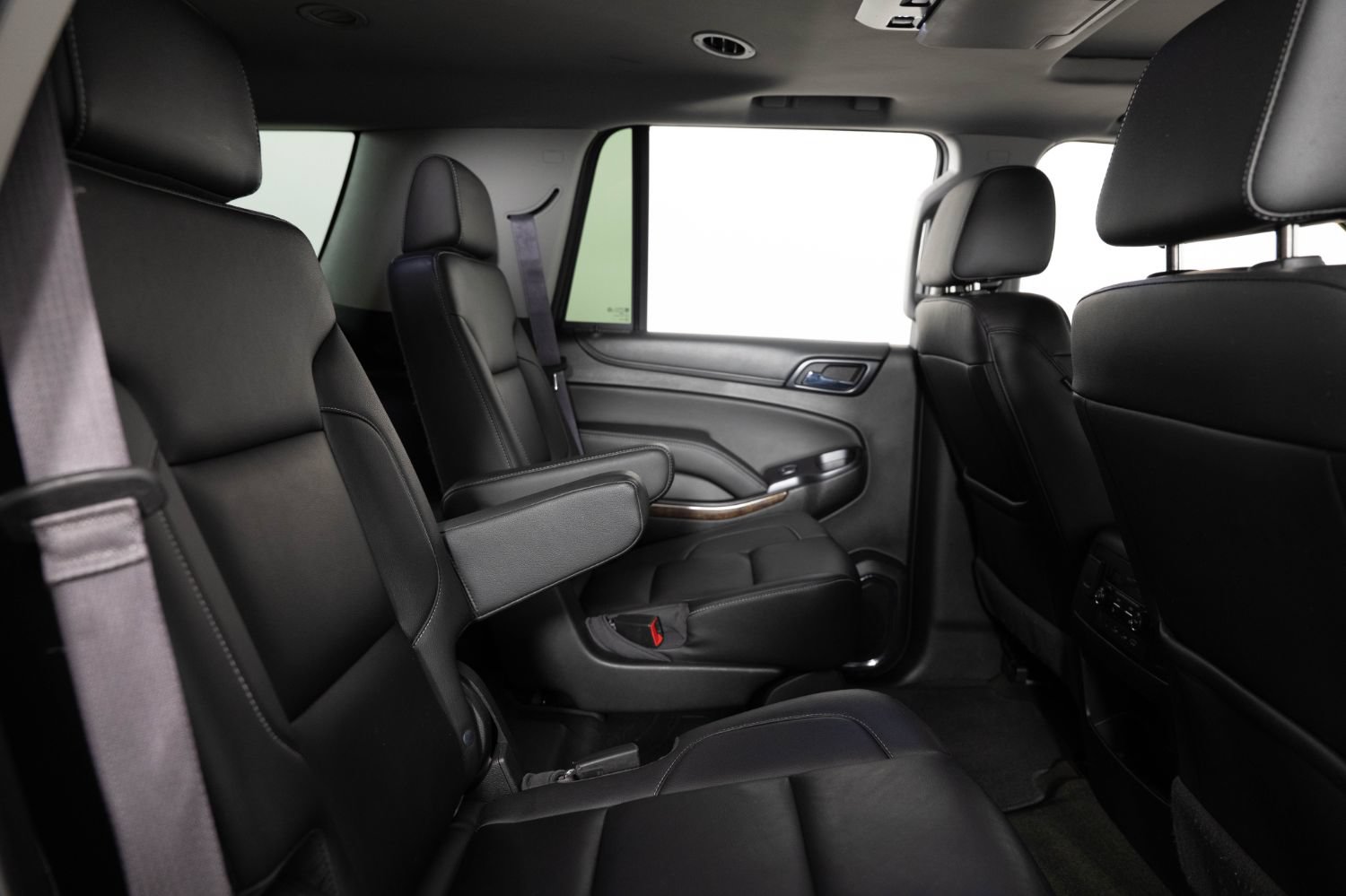 Used 2017 Chevrolet Tahoe LT w/ LT Signature Package AWD/4WD image 27