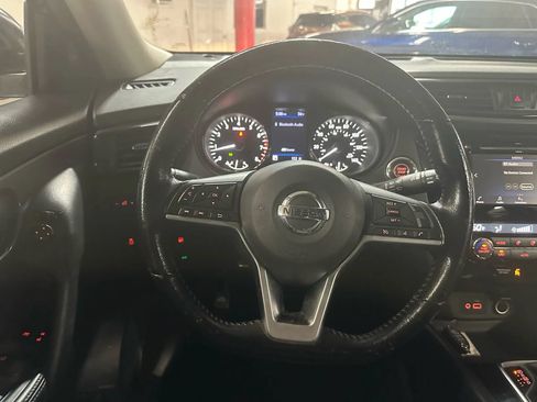 Used 2020 Nissan Rogue SV AWD/4WD image 10