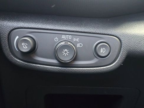 Used 2021 Chevrolet TrailBlazer RS image 30