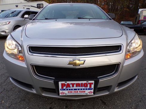 Used 2011 Chevrolet Malibu LS image 2