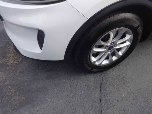 Used 2022 Ford Escape SE w/ Convenience Package image 4