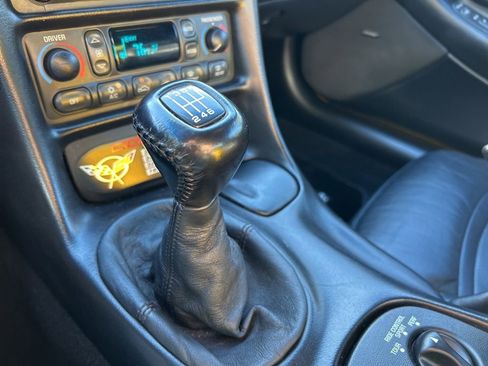 Used 2002 Chevrolet Corvette Convertible w/ Preferred Equipment Group2 image 25