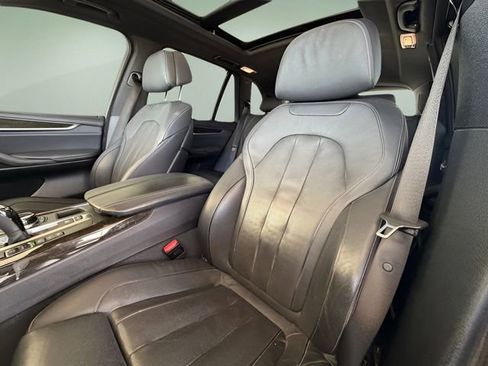 Used 2018 BMW X5 xDrive50i image 32
