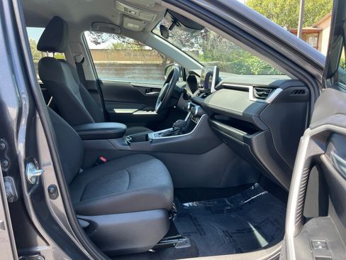 Used 2023 Toyota RAV4 XLE w/ XLE Grade Weather Package AWD/4WD image 29