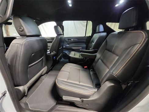 New 2026 Chevrolet Traverse High Country image 17