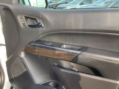 Used 2020 GMC Canyon Denali image 29