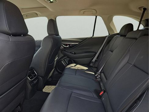 Used 2022 Subaru Outback Limited AWD/4WD image 10