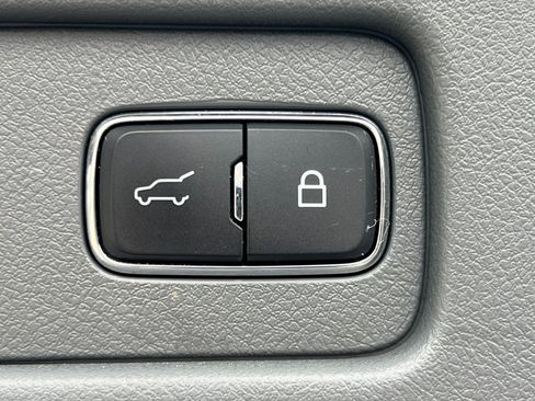 Used 2020 Lincoln Aviator Reserve w/ Equipment Group 202A AWD/4WD image 43