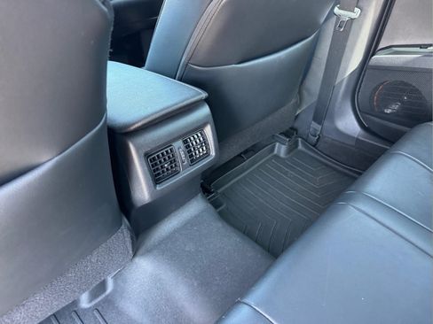 Used 2019 Toyota Camry XSE FWD image 12