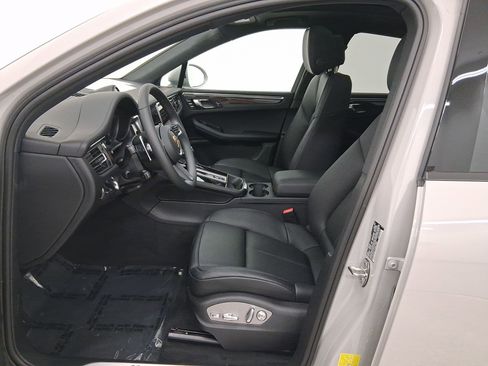 New 2026 Porsche Macan S image 5