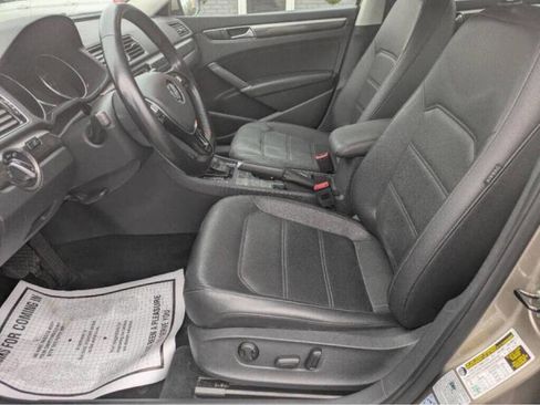 Used 2016 Volkswagen Passat 1.8T SE image 9