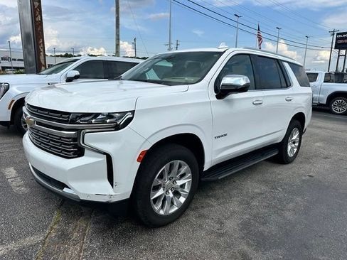 Used 2021 Chevrolet Tahoe Premier w/ Premium Package RWD image 9