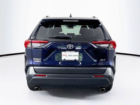 Certified 2025 Toyota RAV4 XLE FWD image 11