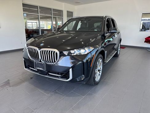 Used 2026 BMW X5 xDrive40i AWD/4WD image 3
