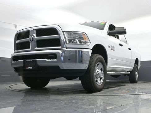 Used 2018 RAM 2500 Tradesman w/ Chrome Appearance Group image 46