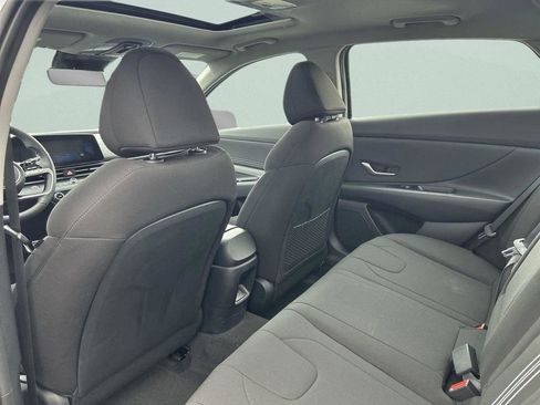 New 2025 Hyundai Elantra SEL image 17