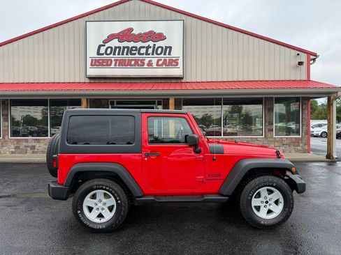 Used 2015 Jeep Wrangler Sport w/ Quick Order Package 23S AWD/4WD image 3