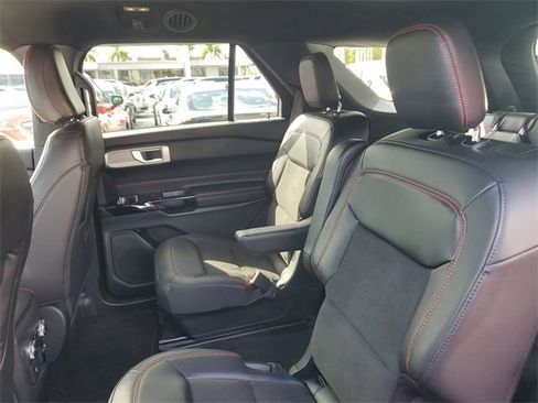 Used 2023 Ford Explorer ST-Line w/ Class IV Trailer Tow Package image 15