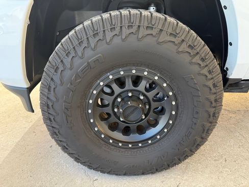 Used 2022 RAM 2500 Limited AWD/4WD image 11