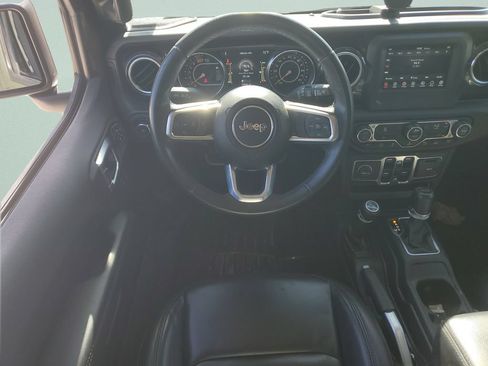 Used 2021 Jeep Wrangler Unlimited Sahara AWD/4WD image 14
