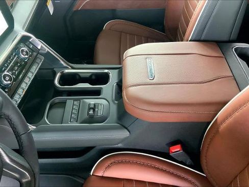 New 2026 GMC Sierra 3500 Denali Ultimate AWD/4WD image 11
