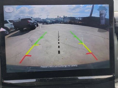 Used 2022 Ford Expedition XLT image 14