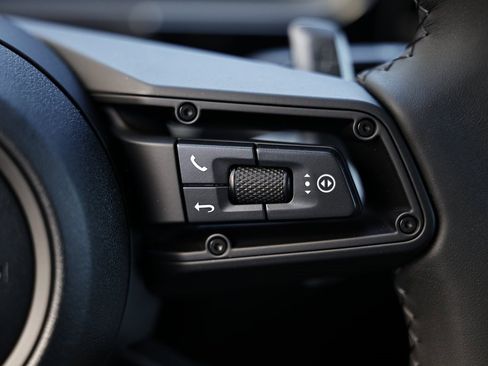 New 2026 Porsche Cayenne S image 37