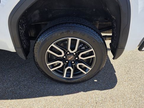 Used 2023 GMC Sierra 1500 AT4 w/ AT4 Premium Package image 27