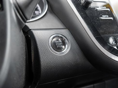 Used 2018 Toyota Camry XLE FWD image 23