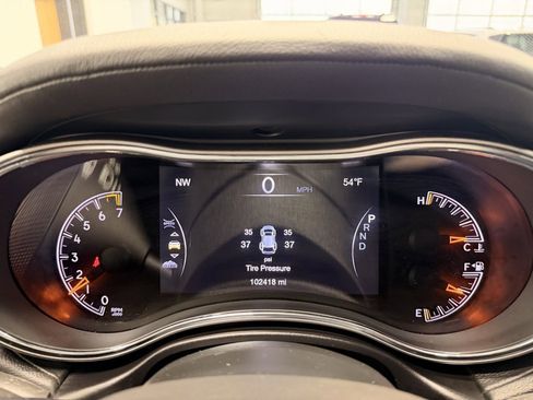 Used 2018 Jeep Grand Cherokee Limited image 27