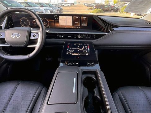 Used 2025 INFINITI QX80 Sensory AWD/4WD image 15