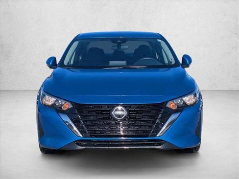 Used 2024 Nissan Sentra SV image 2