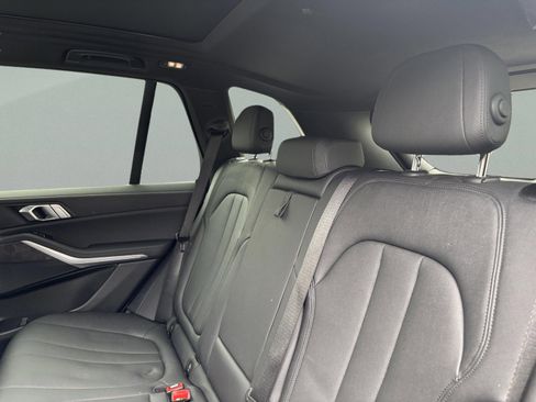 Used 2022 BMW X5 xDrive40i w/ Premium Package image 25