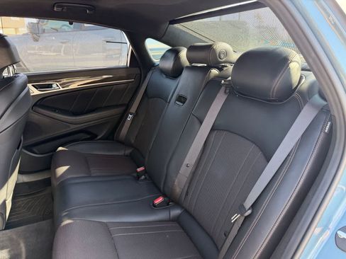 Used 2018 Genesis G80 3.3T Sport RWD image 10