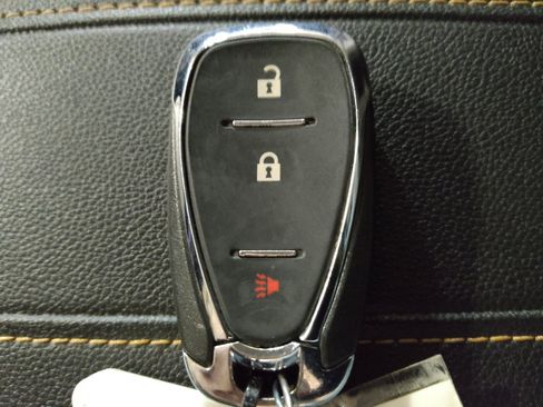 Used 2019 Chevrolet Traverse LS FWD image 32