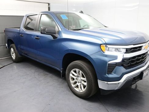 Used 2024 Chevrolet Silverado 1500 LT AWD/4WD image 3