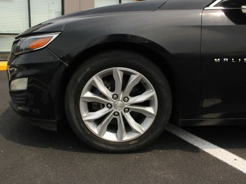 Used 2019 Chevrolet Malibu LT FWD image 3