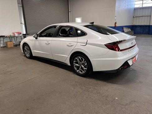 Used 2021 Hyundai Sonata SEL image 3