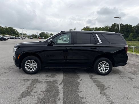 Used 2025 Chevrolet Tahoe LT RWD image 2