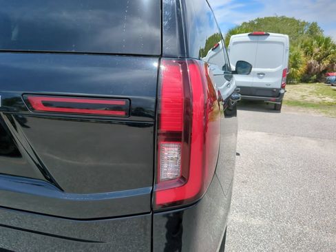 Certified 2025 Ford Expedition Platinum AWD/4WD image 12